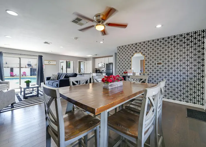 Holiday home Desert Retreat W/ Pool Near Dtwn & Asu