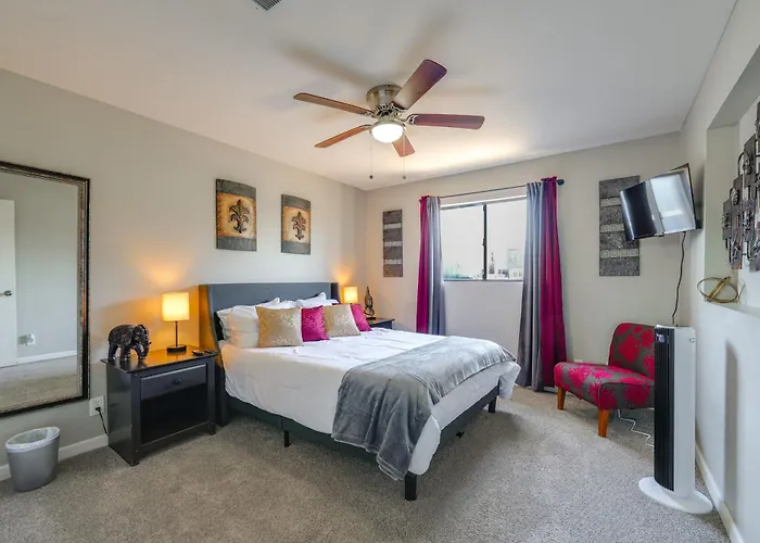 Desert Retreat W/ Pool Near Dtwn & Asu Holiday home