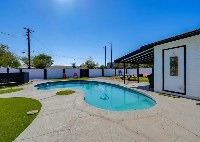 Holiday home Desert Retreat W/ Pool Near Dtwn & Asu *